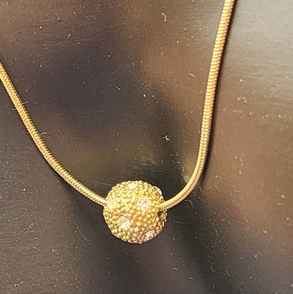 Vintage 70s Gold Filigree Crystal Ball Pendant Necklace – Signed RUNWAY Glam - Picture 5 of 8